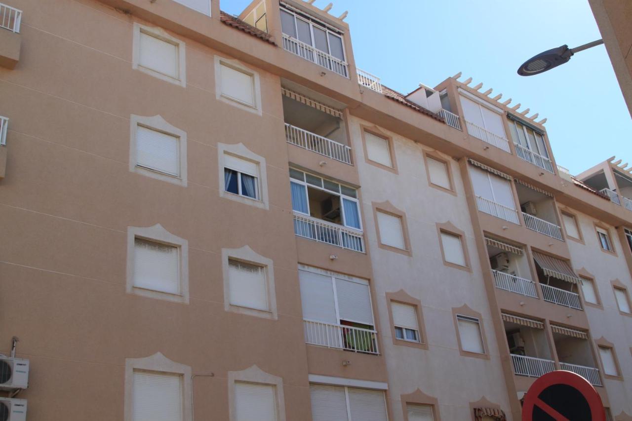 Ferienwohnung Apartamento Urbano Arregui Torrevieja Exterior foto