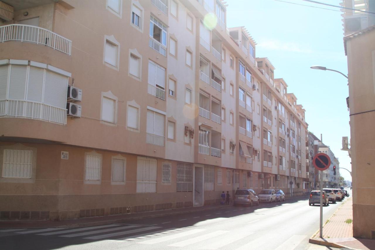 Ferienwohnung Apartamento Urbano Arregui Torrevieja Exterior foto