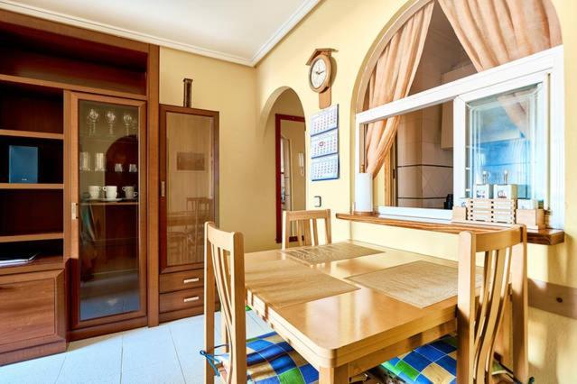 Ferienwohnung Apartamento Urbano Arregui Torrevieja Exterior foto